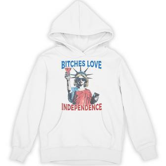 Vintage Bitches Love Independence 4Th Of July Cocktail Hoodie - Thegiftio UK