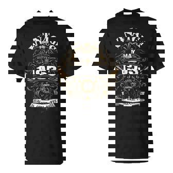 1953年5月生まれ オリジナルパーツ ヴィンテージ 5月の誕生日 Tシャツ - Kawaiitshirt