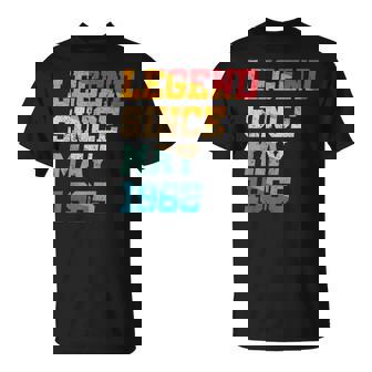 1965年5月以来の伝説 面白い 60歳 レトロ 還暦 Tシャツ - Kawaiitshirt