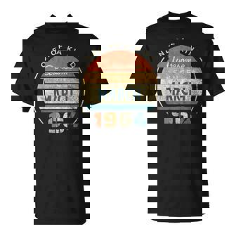 60歳の誕生日ギフト 男性 女性 60歳 3月 1964 Tシャツ - Kawaiitshirt