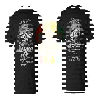 62歳の誕生日 1963年創業のレトロな山々 Tシャツ - Kawaiitshirt