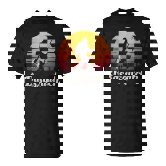 Basssquatch ビッグフット 釣り バス フォレスト シルエット Tシャツ - Kawaiitshirt