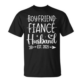 Boyfriend Fiancé Husband 2025 For Wedding And Honeymoon T-Shirt - Thegiftio UK