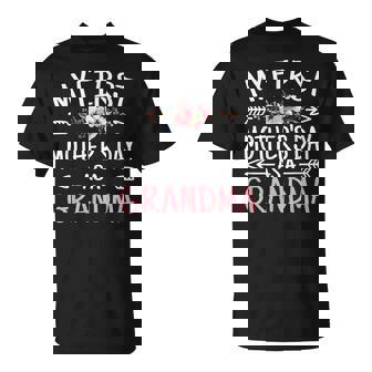 My First As A Grandma Cute Grandmother T-Shirt - Seseable
