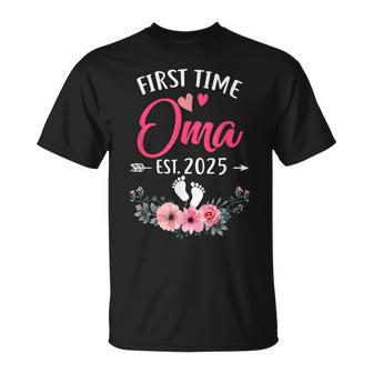 First Time Oma Promoted To Oma Est 2025 T-Shirt - Thegiftio UK