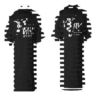 Mama Heart Est2022 Cute Pregnancy New Moms & Mothers-To-Be T-Shirt - Seseable