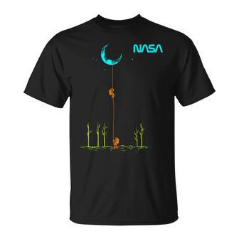 Nasaの宇宙飛行士がロープを登ってムーンワームのロゴを目指す Tシャツ - Kawaiitshirt