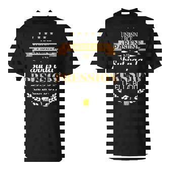 Parisienne Boit La Pression Bière Apéro Humour Fête Paris T-Shirt - Cadeauxyz