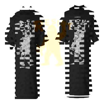 Resist サスカッチティー—面白いクリプティッド抗議 Tシャツ - Kawaiitshirt