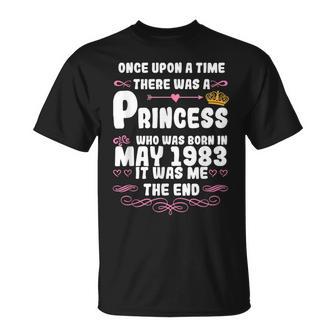 むかしむかし、あるところにお姫様がいました。1983年5月 誕生日 Tシャツ - Kawaiitshirt