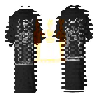 エジプト トリニティ ゴールデンホルス オシリスとイシスの像 Tシャツ - Kawaiitshirt