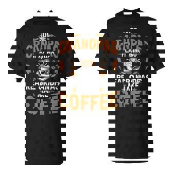 ビンゴをするおじいちゃんもいる本当のおじいちゃんがコーヒーを淹れる Tシャツ - Kawaiitshirt