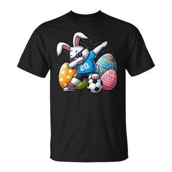 面白いイースターバニーとサッカーボールで軽くたたくイースターバニー。 Tシャツ - Kawaiitshirt