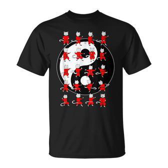 面白い太極拳猫が陰陽のデザインを動かす Tシャツ - Kawaiitshirt