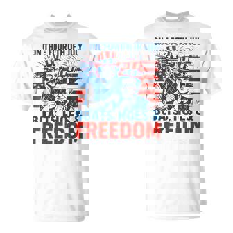 On The Fourth Of July Boats Hoes & Freedom 4Th Of July T-Shirt | Mazezy
