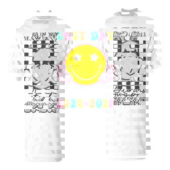 Last Day Autographs Last Day Of School Teacher End Of School T-Shirt - Thegiftio UK