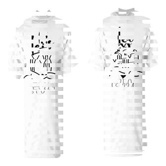 母の日 リーバイス Mama Est 2024 かわいい シンプル ミニマル Tシャツ - Kawaiitshirt