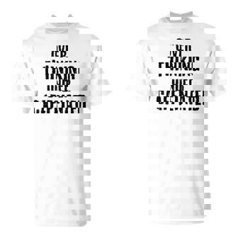 考えすぎてカフェイン入りの面白い Tシャツ - Kawaiitshirt