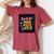 カラフルな汗が今輝き、男の子と女の子のためのステートメント。 レディースオーバーサイズコンフォートTシャツ Crimson カラフルな汗が今輝き、男の子と女の子のためのステートメント。 レディースオーバーサイズコンフォートTシャツ Crimson