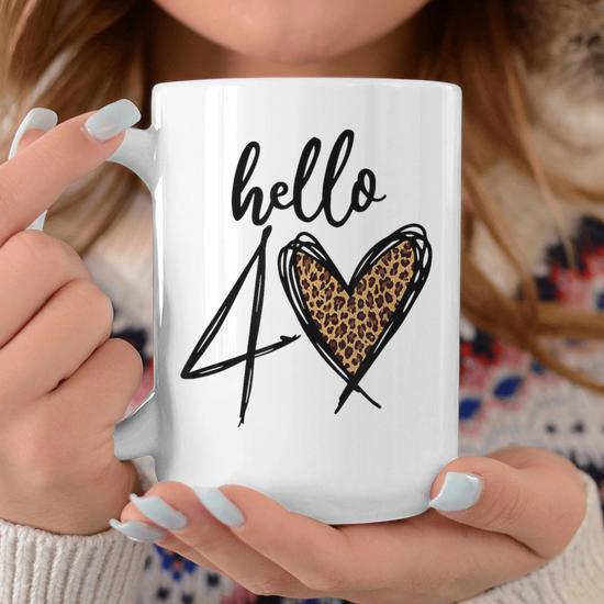 T-shirt Anniversaire Femme 40 Ans – Hello 40 Motif Cœur – Cadeau Fun & Tendance 40e Anniversaire