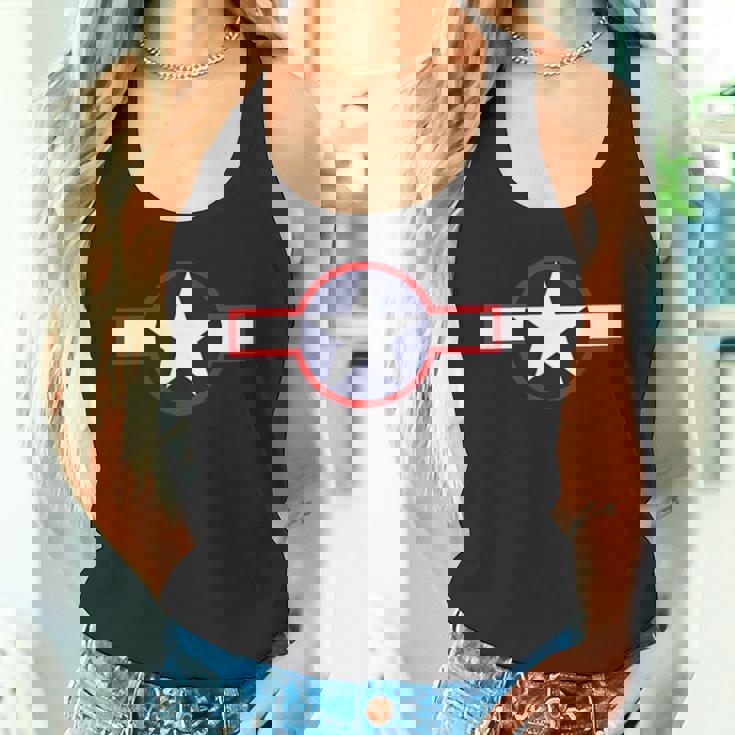 1943年アメリカ空軍ラウンド。 タンクトップ