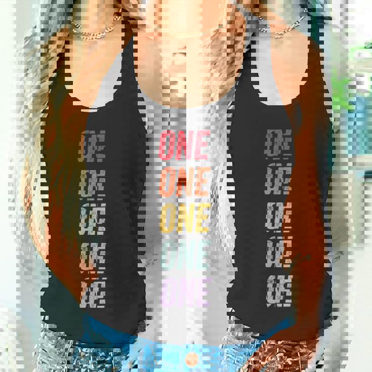 1つ タンクトップ