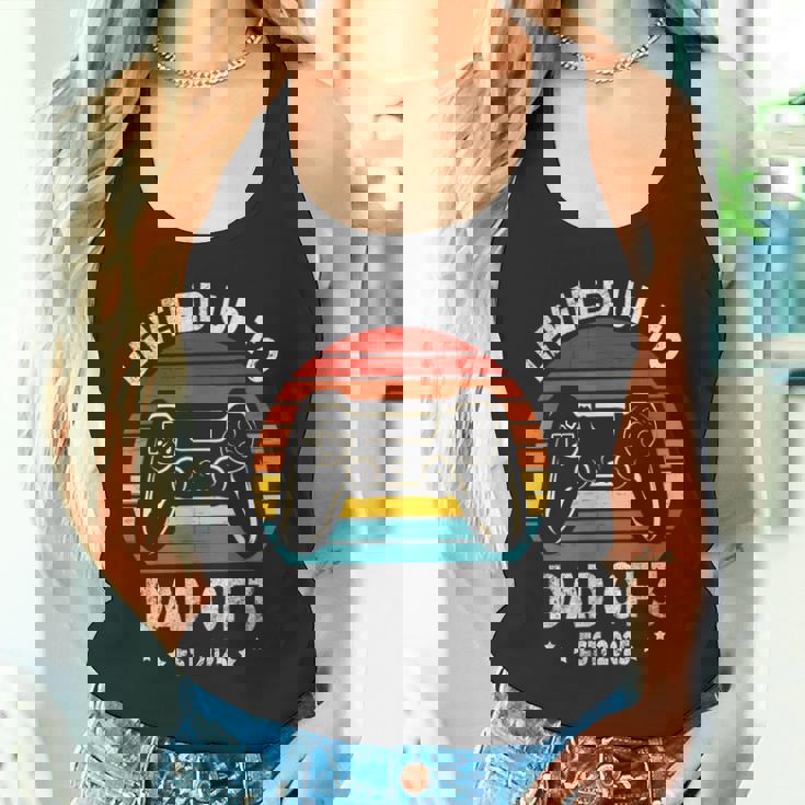 3人のお父さんにレベルアップ 再び3人のパパ 2025 父の日 タンクトップ