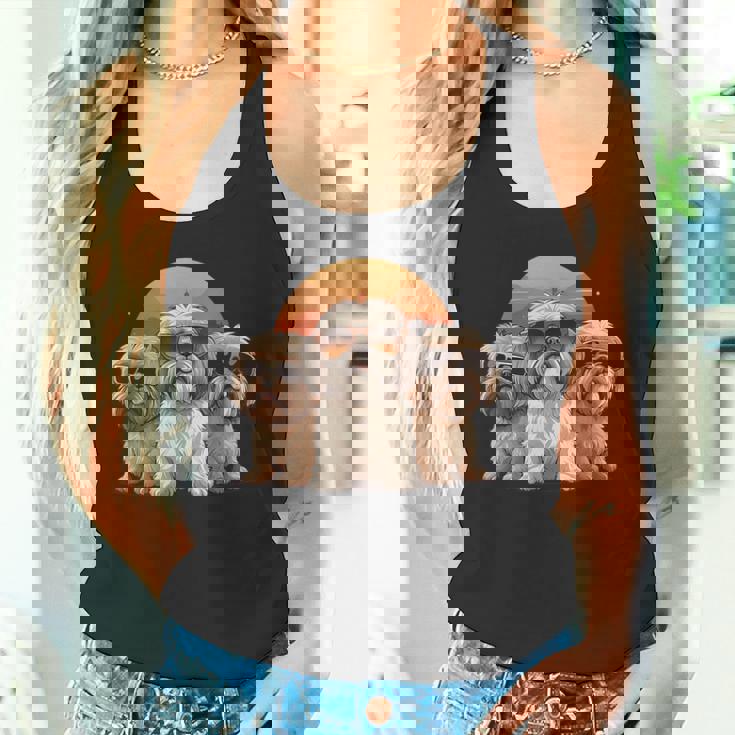 3匹のかわいい犬 ラサ・アプソ シーズー クール サングラス付き タンクトップ