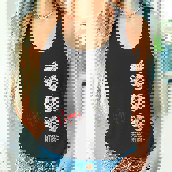 66 歳の誕生日 男性 オリジナル 5月 ヴィンテージ 1959 年 ギフト タンクトップ