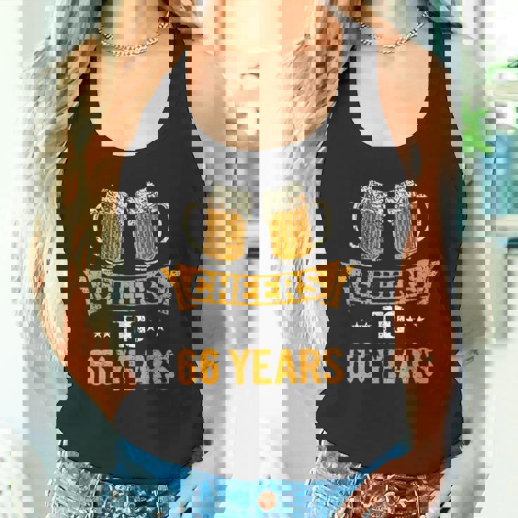 Cheers To 66歳 66歳 誕生日パーティー お祝いギフト タンクトップ