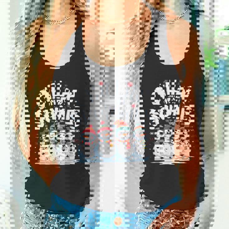 Chilling With Mynowmies 冬の雪だるまファミリーデザイン タンクトップ