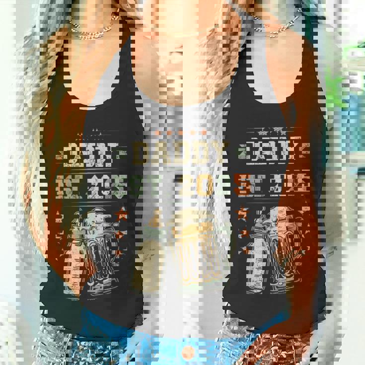 Daddy Est 2025 年のパパ 初めての父の日 新しい父親 若い父親 タンクトップ