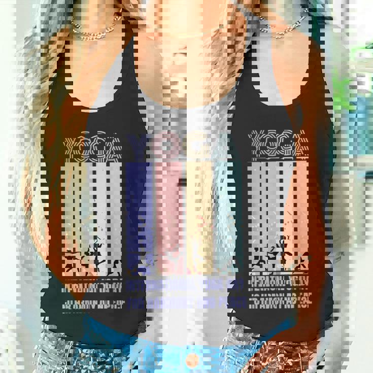 International Yoga Day For Harmony And Peace タンクトップ