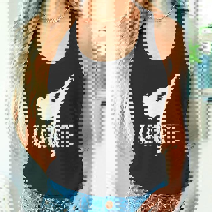 Karate Kick 空手キック松濤館、剛柔和道上地糸東極真流 タンクトップ