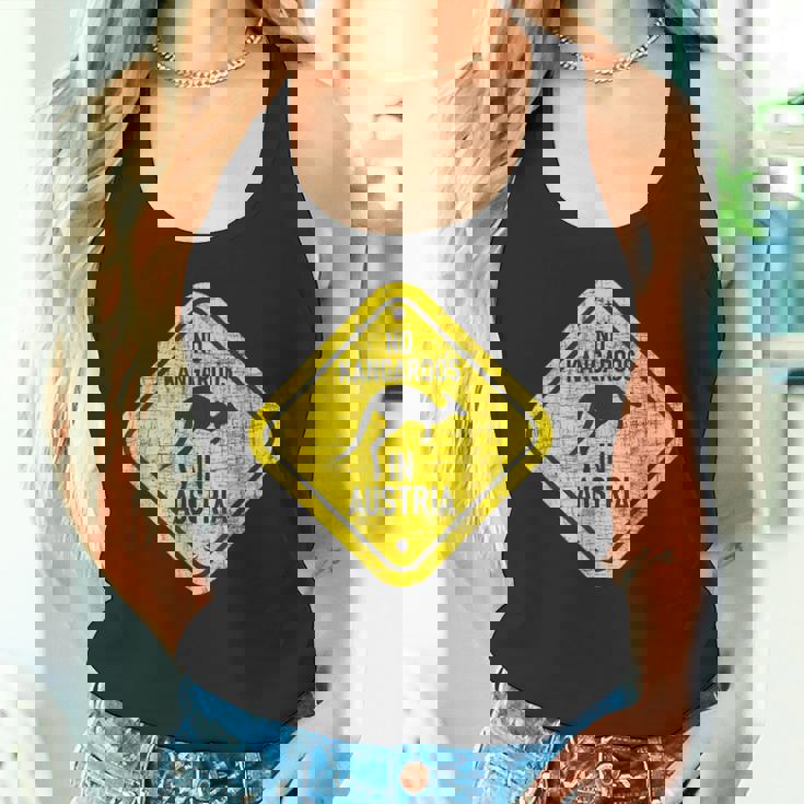 No Kangaroos In Austria 動物飼育係 野生動物 愛好家 タンクトップ