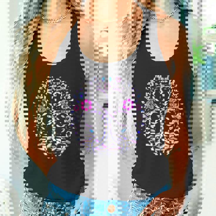 Triquetta ケルティック 保護ルーン 花とハート タンクトップ