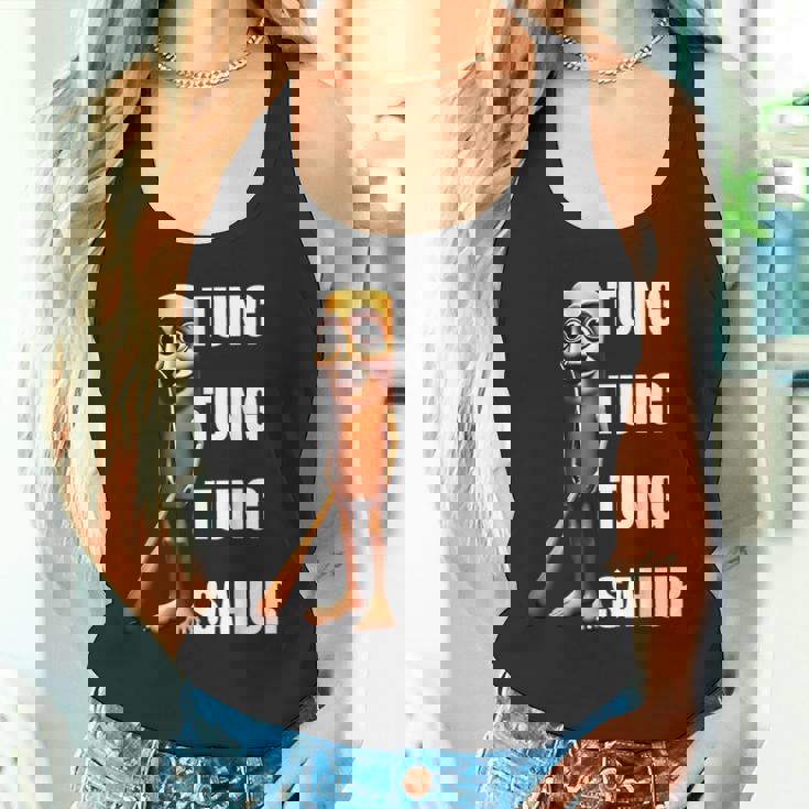 Tung Tung Tungahur イタリアンブレインレッドミーム タンクトップ