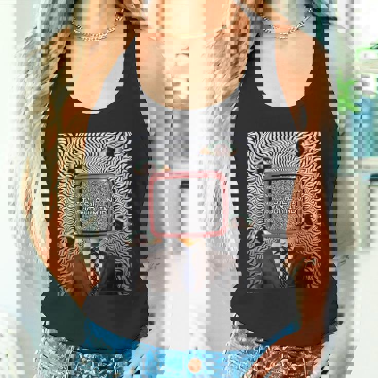 Weirdcore審美的奇妙な目の光学的錯覚オデコール タンクトップ