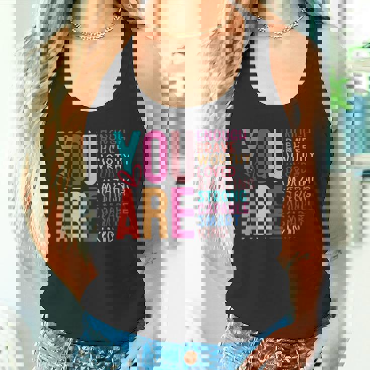 You Are Enough 感動的な引用と断言 タンクトップ