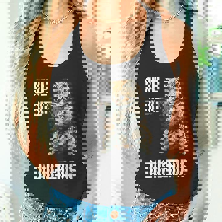 かわいいけど危険な空手 面白い テコンドー 猫 格闘技 タンクトップ