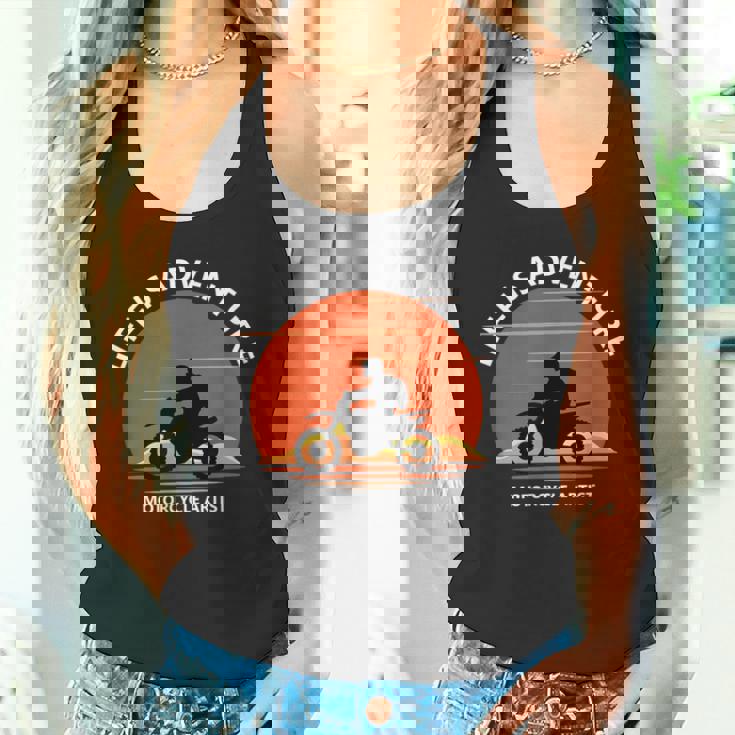 アドベンチャー バイク おもしろ オフロードバイク 人生は冒険だ ツーリング イラスト タンクトップ