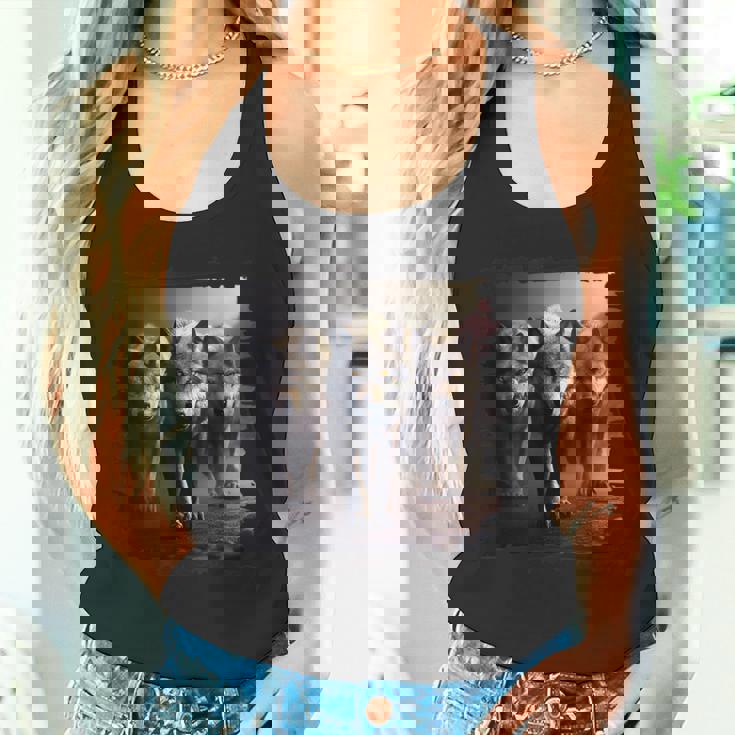 オオカミの部族 野生動物 ウルフ マウンテン タンクトップ