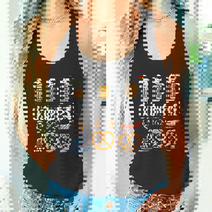 オクトーバーフェストをモチーフにしたビールジョッキ、ヴィースンのプレッツェル タンクトップ