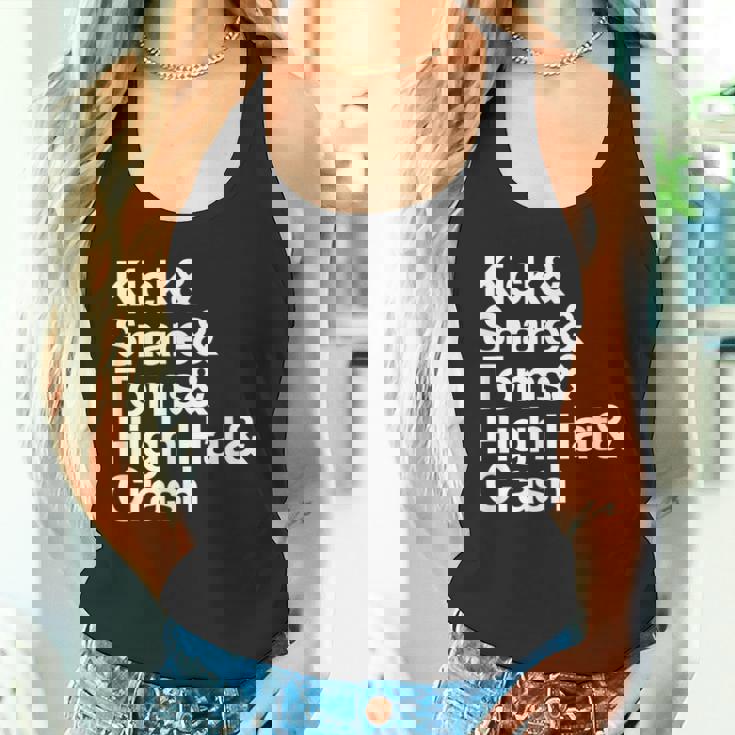 キック&スネア&トムズ&ハイハット&クラッシュドラムセットテキスト タンクトップ