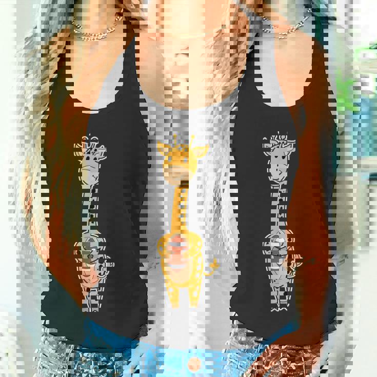 キリンはアメリカンフットボールを演じています。 タンクトップ