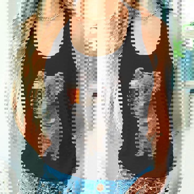 コアラ ビールを飲む リアル タンクトップ