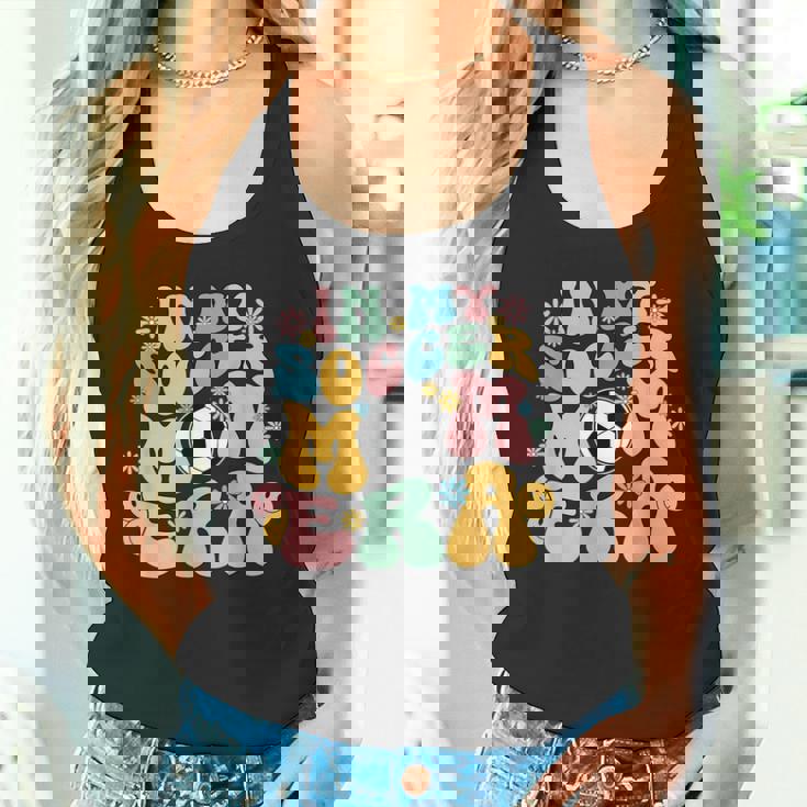 サッカーママ時代 面白いスポーツファンへのギフトアイデア タンクトップ