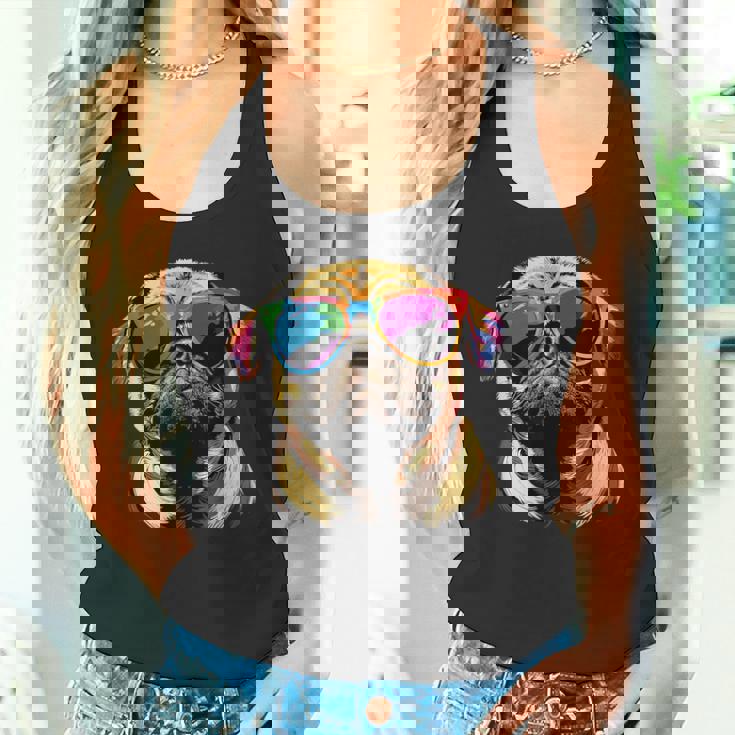 サングラスとパグベージュ犬愛カーリンかわいいパグ タンクトップ