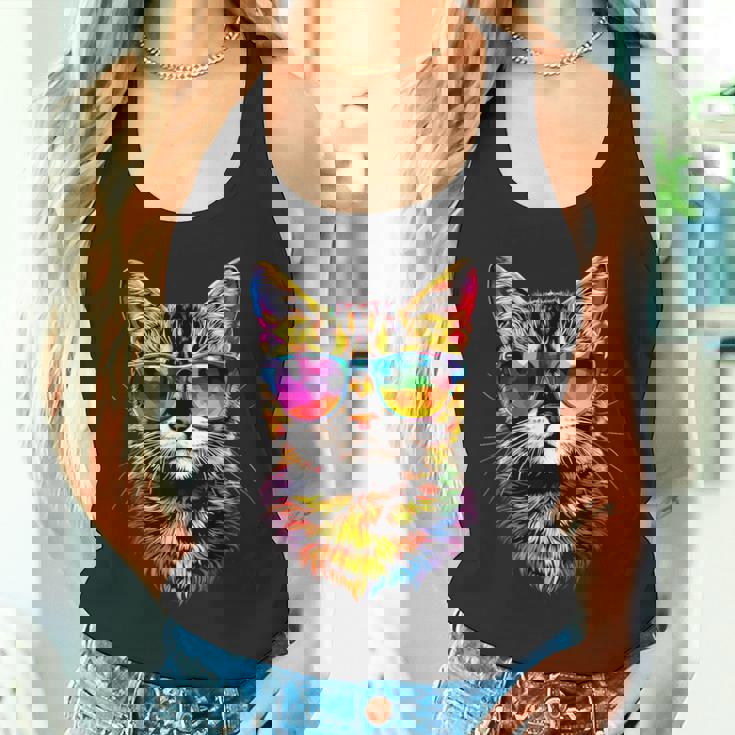 サングラスをかけたベンガル猫 レオパデット かわいいベンガル猫 タンクトップ