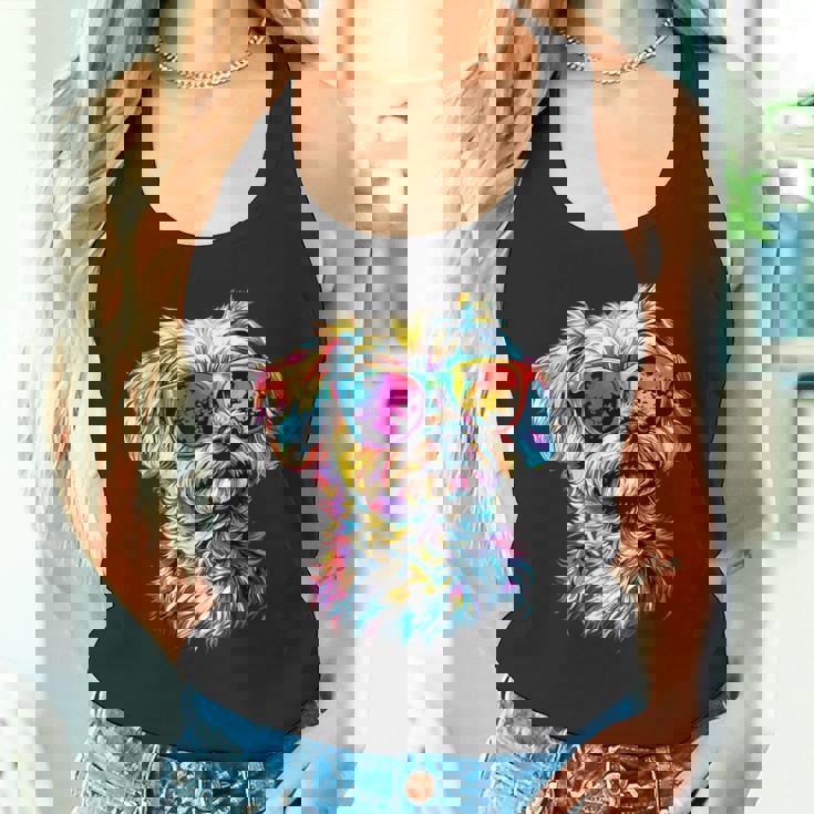 サングラスをかけたマルチーズ マルチーズ犬は甘いマルチーズが大好き タンクトップ